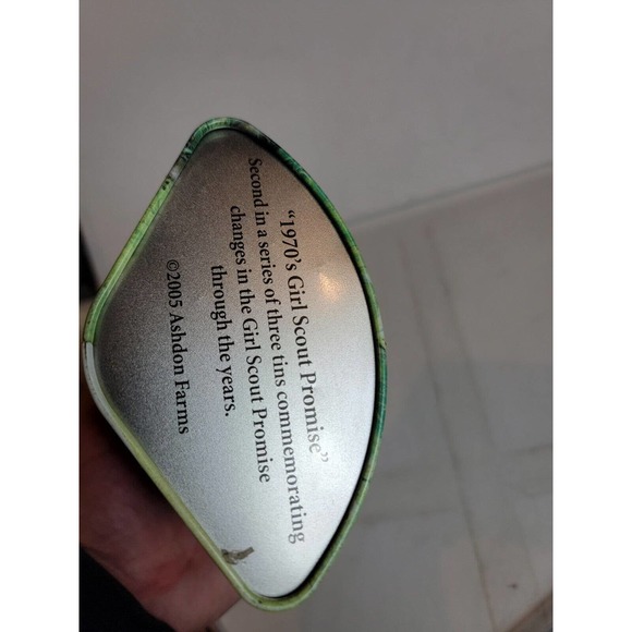 Y2K 2006 Girl Scout Promise Cookie Tin 2nd in Series - Picture 2 of 6